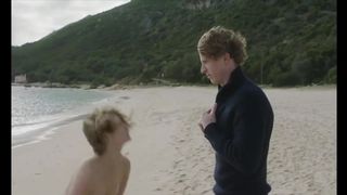 Подборка эротических сцен из фильма с красивой еблей и подглядыванием за изменой