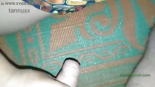 Парень умудрился присунуть девушке и в письку, и в попку, когда она просто проиграла ему желание