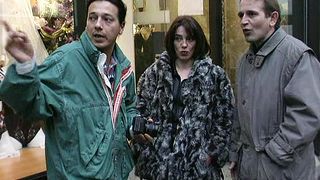 Харизматичный мужик уговорил незнакомую супружескую пару на секс втроем с ним